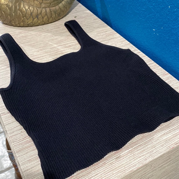 Cropped Square Neck Ribbed Knit Tank M - Picture 6 of 9